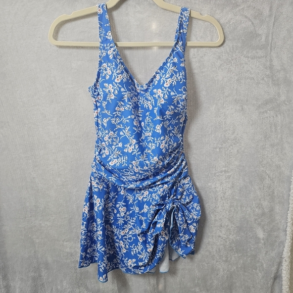 🆕Small Floral One-Piece Swim Dress – Tummy Control, V-Neck Bathing Suit (NWT) - Picture 3 of 3